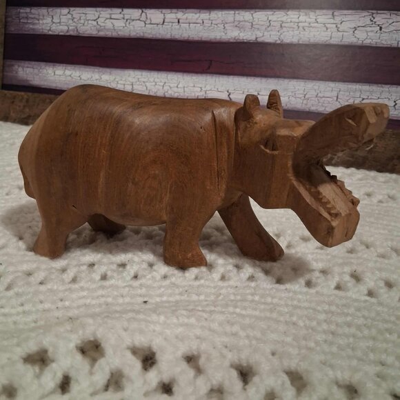 WOODEN HIPPOPOTAMUS - Picture 2 of 6